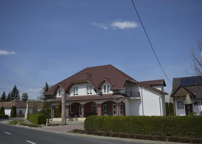 Főnix Apartmanház