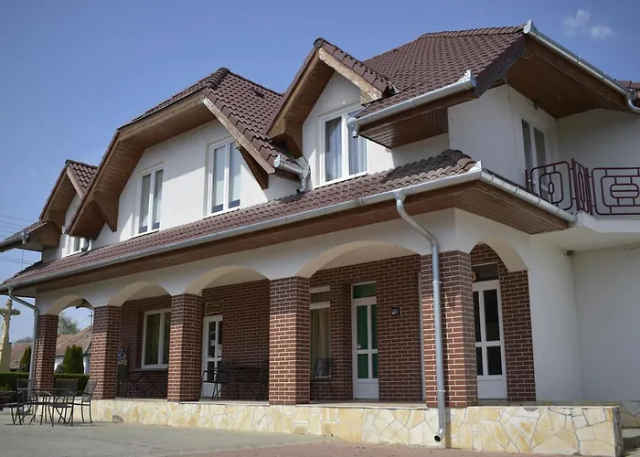 Főnix Apartmanház
