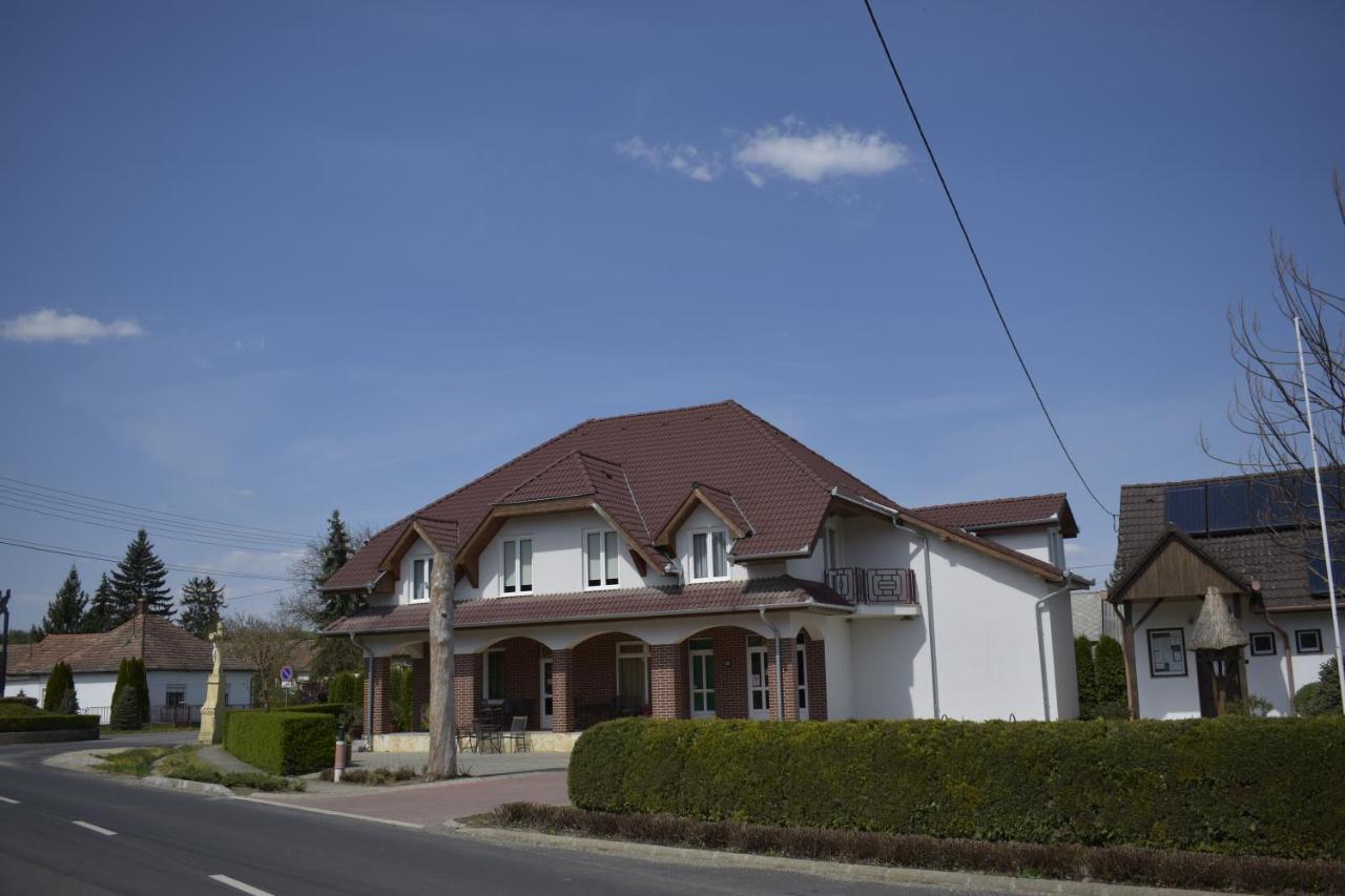 Főnix Apartman Nagypáli